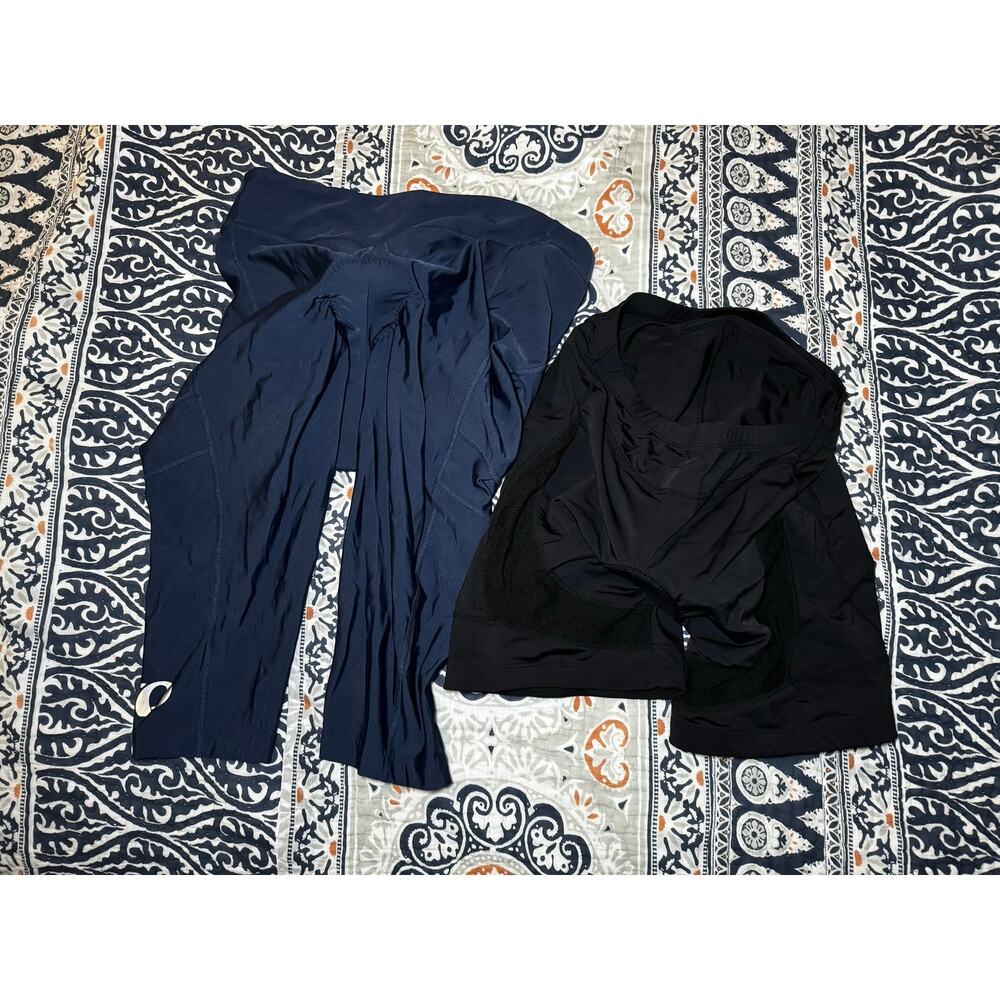 LOT of 2 pairs of Women’s XXL cycling shorts/capris: Pearl Izumi and Beroy